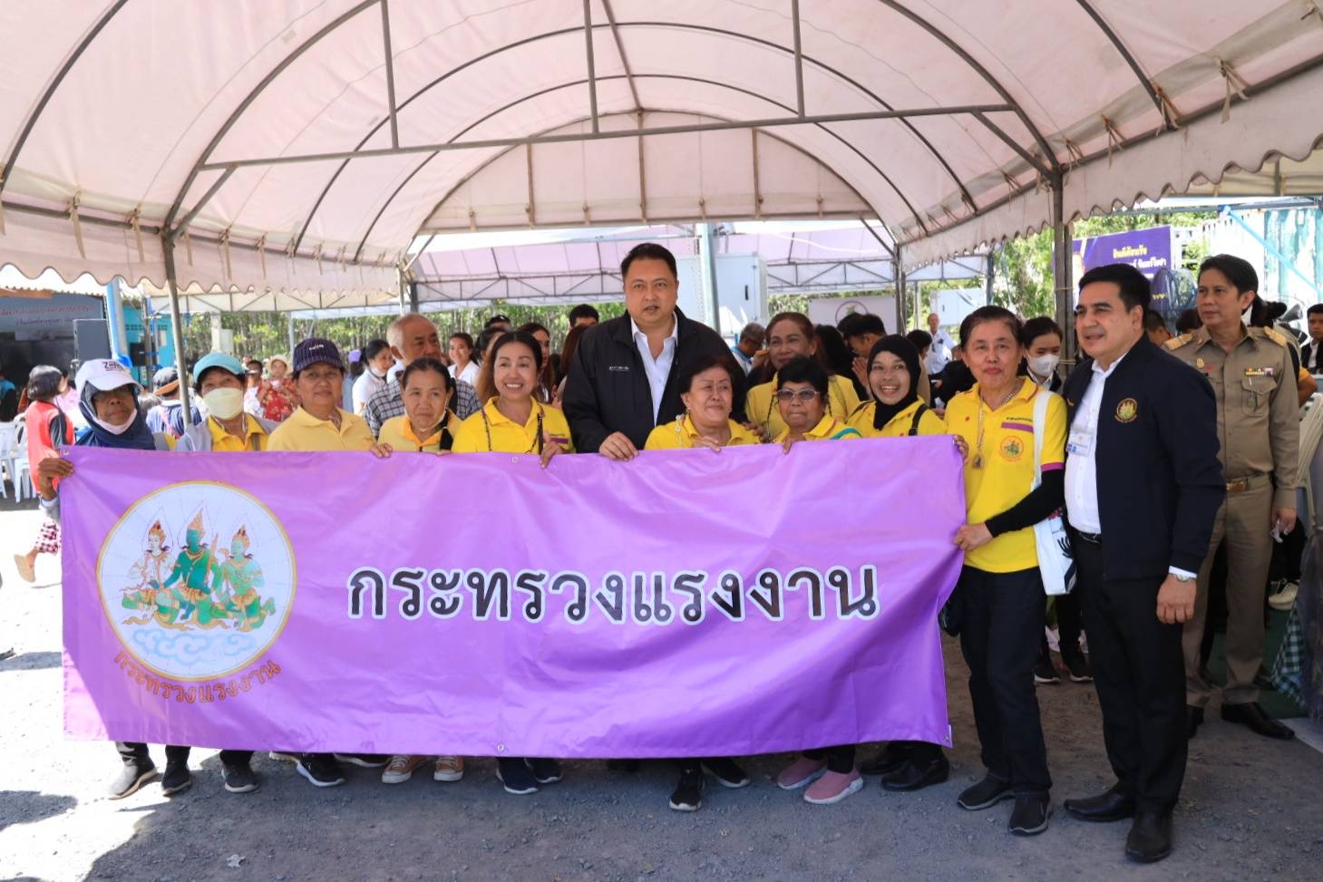 ข่าวประชาสัมพันธ์ - PR News รมว.สุชาติ ร่วมคณะ นายก ลงภูเก็ต เร่งบรรจุงาน ? อัพสกิลกำลังแรงงาน ป้อนธุรกิจท่องเที่ยว
