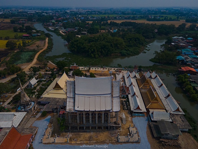 ข่าวศาสนา - โบสถหลังนี้ เป็นการสร้างสรรค์จากเหตุการณ์จำลอง พุทธประวัติ ของพระสัมมาสัมพุทธะเจ้า  ณ วัดกลางคลองวัฒนาราม