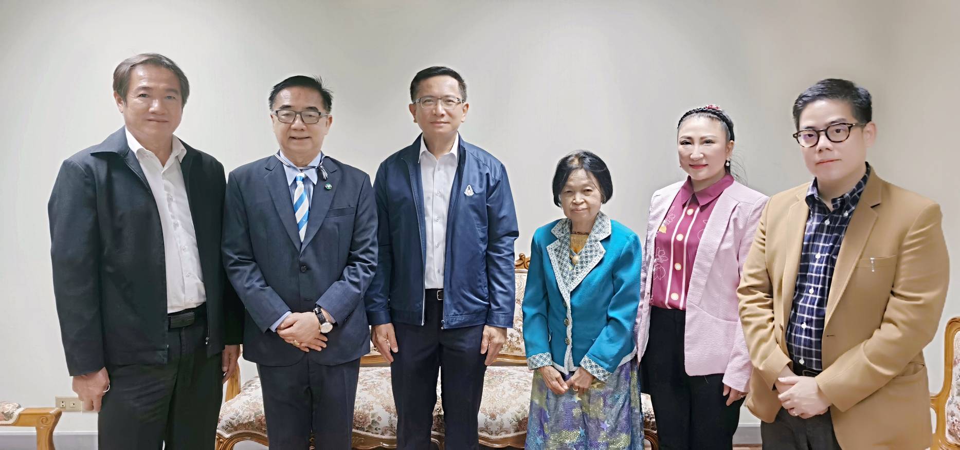 ข่าวราชการ, รัฐวิสาหกิจ - สมาคมสินแร่และวัสดุก่อสร้าง? เดินหน้าหารือกิจกรรม ปี 2566 กับอธิบดีกรมอุตสาหกรรมพื้นฐานและการเหมืองแร่ 