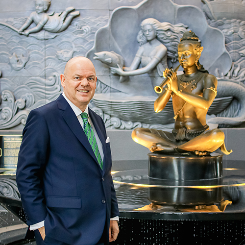 English News - Introducing Royal Cliff Hotels Group New General Manager Mr Douglas Glen