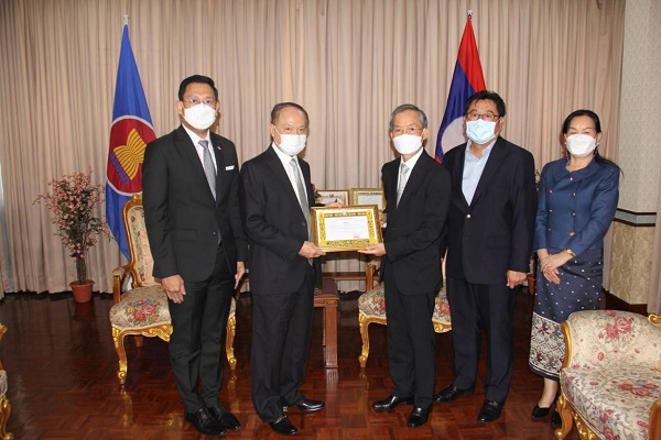 ข่าวสุขภาพ - หมอบุญ  ฝ่าวิกฤตวัคซีน  ร่วม สปป ลาว คลี่คลาย   Covid 19