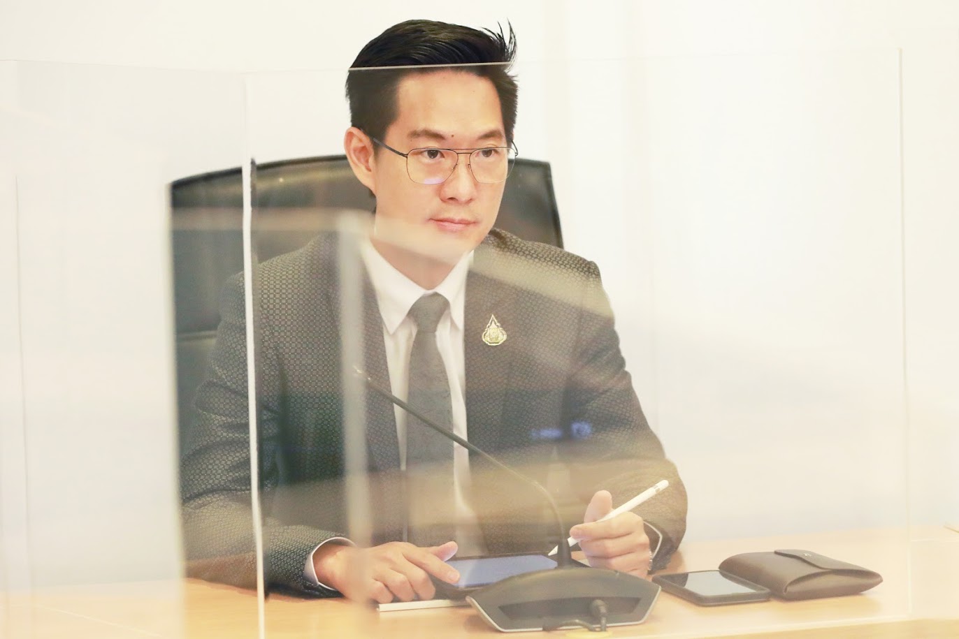 ข่าวราชการ, รัฐวิสาหกิจ - ?เนวินธุ์? โชว์ 42 ปท. ไทยบูรณาการดิจิทัลบริหารจัดการ รพ.สนามสู้โควิดฯ