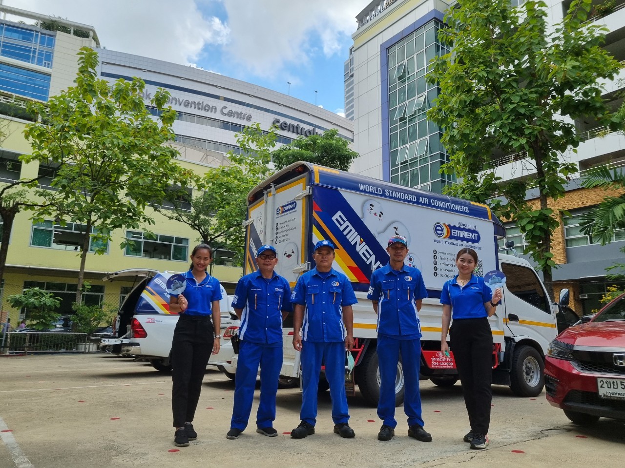 ข่าวธุรกิจ, สังคม -  อีมิแน้นท์แอร์ ลงชุมชนสาธิตวิธีการล้างแอร์ให้โรงเรียนวัดปทุมวนาราม 