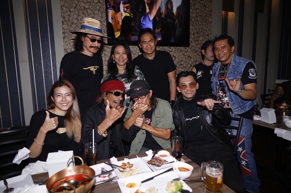 ข่าวนักแสดง, นักร้อง, โมเดล - คาราบาว รวมศิลปินมอบพลังรักศรัทธา โชว์สุดมันส์ Concert for guitar king แหลม มอริสัน