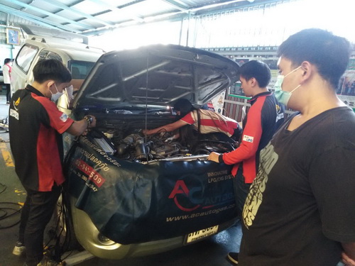 ข่าวราชการ, รัฐวิสาหกิจ - พัฒนาแรงงานนนท์ สนับสนุนทูลเกษา ติดตั้งก๊าซรถยนต์