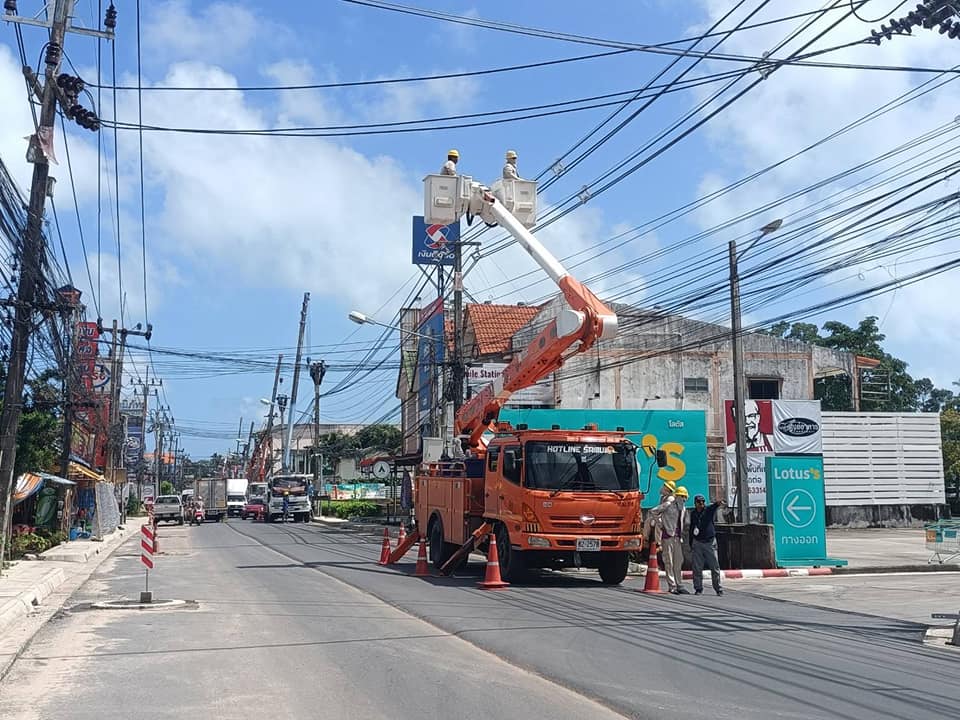 ข่าวราชการ, รัฐวิสาหกิจ - PEA อำเภอเกาะสมุย ดำเนินการปรับปรุงระบบจำหน่ายแรงสูง บริเวณบ้านละไม อำเภอเกาะสมุย