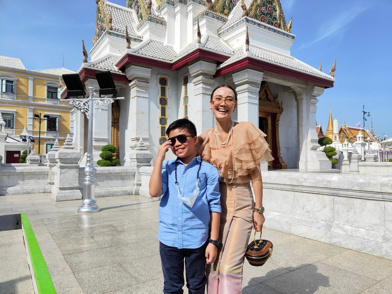 ข่าวการศึกษา - 2 สาวเซเลป ชวนคนไทยช่วยน้องพิการได้อิ่มท้อง ช่วยชาวนามีรายได้ ในโครงการ 