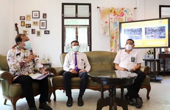 ข่าวราชการ, รัฐวิสาหกิจ - การไฟฟ้าส่วนภูมิภาคจังหวัดภูเก็ต ร่วมกับเทศบาลนครภูเก็ต ปรับปรุงระบบไฟฟ้าเป็นเคเบิลใต้ดิน 1 จังหวัด 1 ถนน เฉลิมพระเกียรติ บริเวณถนนภูเก็ต ระยะทาง 600 เมตร เริ่มการก่อสร้าง กรกฎาคมนี้ ใช้งบกว่า 59 ล้าน