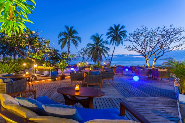 ข่าวอาหาร, เครื่องดื่ม - โรงแรมเซ็นทารา แกรนด์ หัวหิน เอาใจคนรักอาหารบุฟเฟ่ต์ริมหาด?บีชไซด์ บาร์บีคิว บุฟเฟ่ต์?