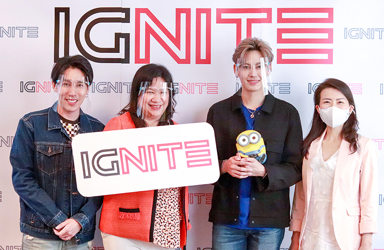 ข่าวสินค้า, บริการ - IGNITE (อิ๊กไนท์) เอาใจสาวกมินเนียน ส่ง MINIONS Lamp โคมไฟอัจฉริยะ  ลิขสิทธิ์แท้จาก Universal ขยายกลุ่มเป้าหมายจากวัยรุ่นสู่แม่และเด็ก  ด้วยสินค้า Innovation เครื่องใช้ไฟฟ้านวัตกรรมใหม่