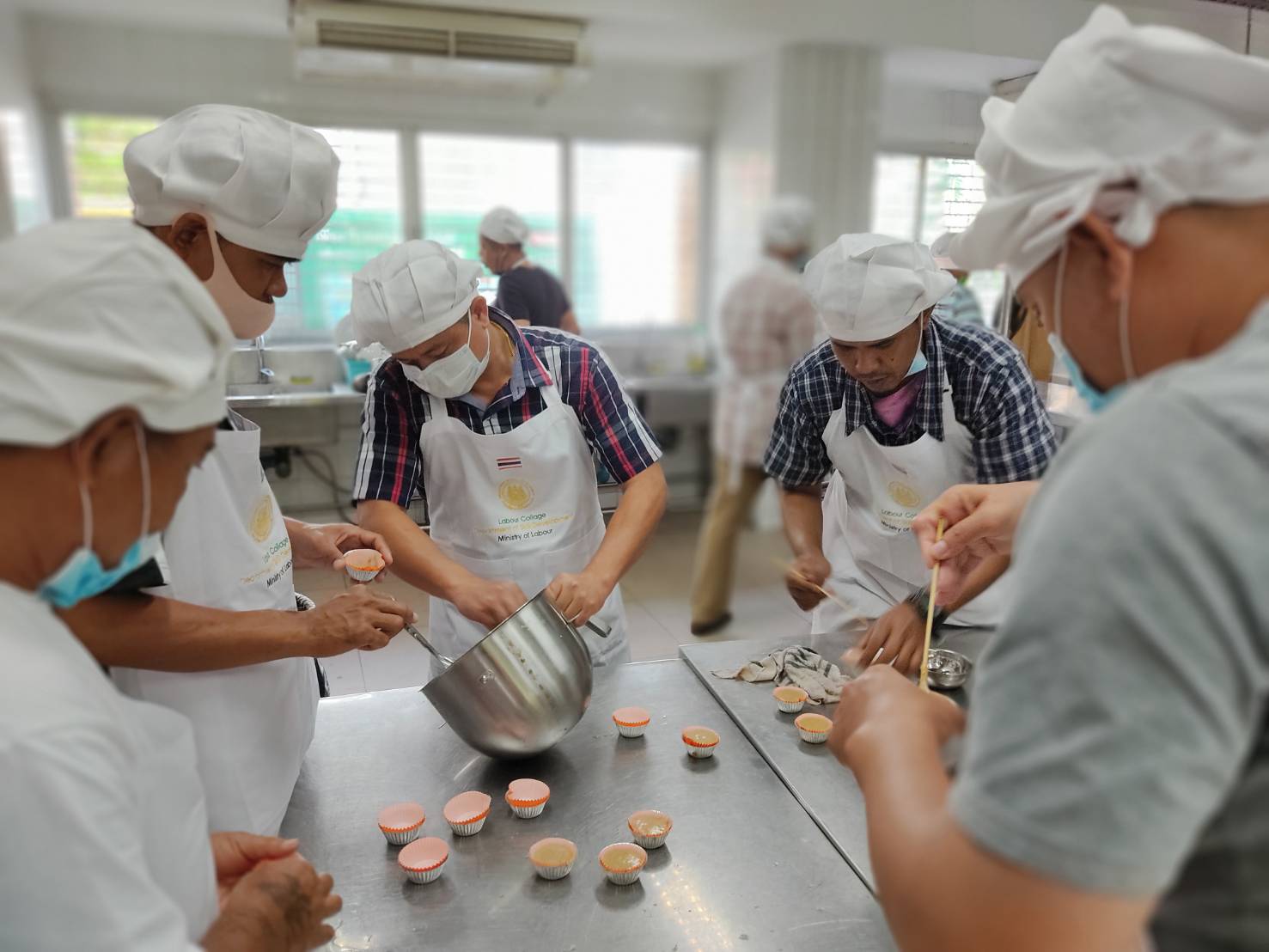 ข่าวราชการ, รัฐวิสาหกิจ - สพร.13 กรุงเทพ ฝึกฝีมือกุ๊กบนเรือ ป้อนเรือสำราญ