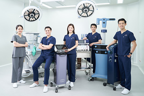 ข่าวความงาม - Amara Clinic เปิดตัวทีมแพทย์มากประสบการณ์ ยืนยันความเป็นคลินิกดูดไขมันแถวหน้าของไทย