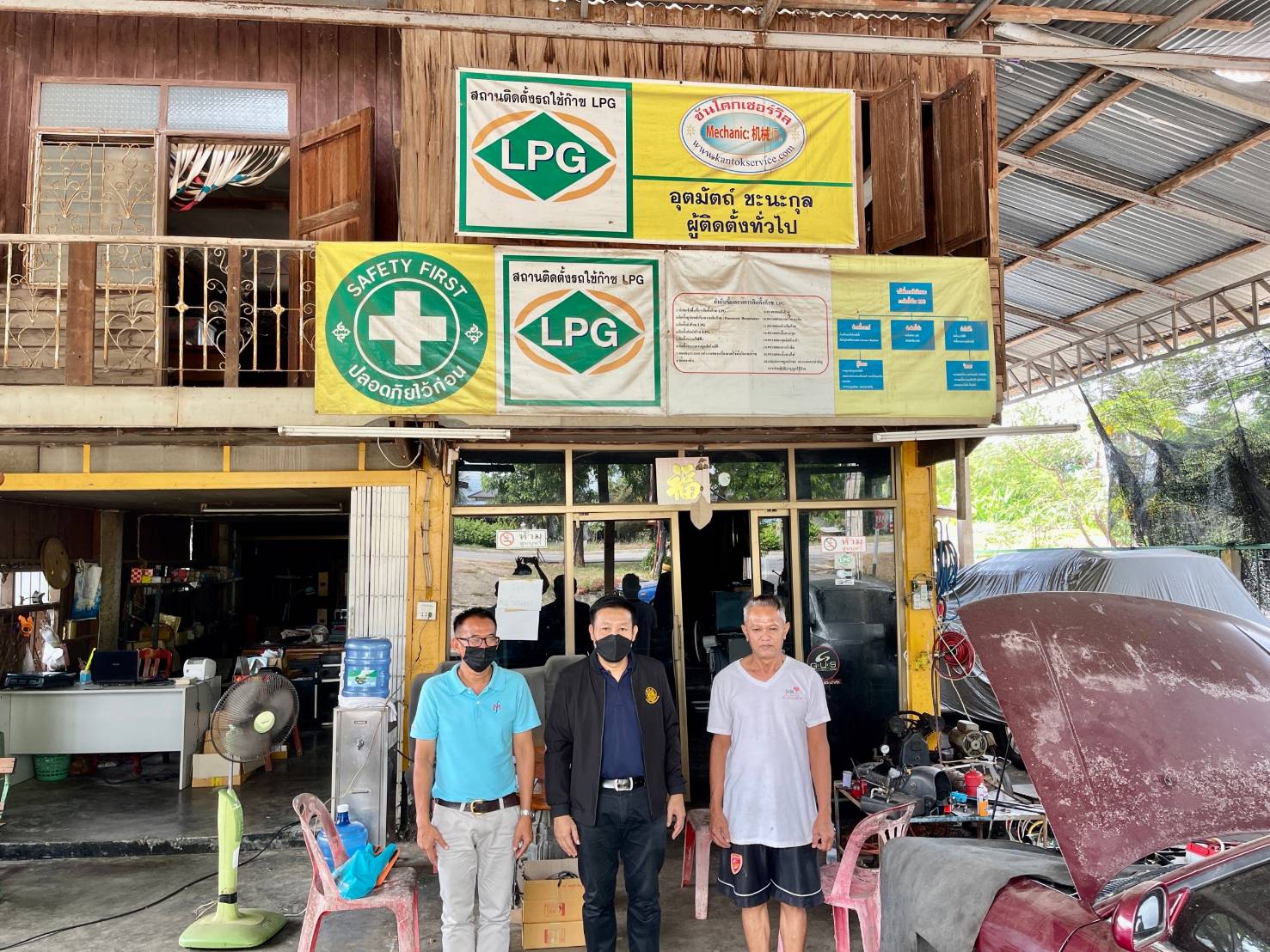 ข่าวราชการ, รัฐวิสาหกิจ -   นายอาคม คุ้มหมู่ ผู้อำนวยการสำนักงานพัฒนาฝีมือแรงงานเพชรบูรณ์ พร้อมด้วยเจ้าหน้าที่ ตรวจเยี่ยมและติดตามความพร้อมของสถานประกอบกิจการที่ใช้สำหรับการฝึกงานภายใต้โครงการเพิ่มทักษะด้านอาชีพให้กับนักเรียน