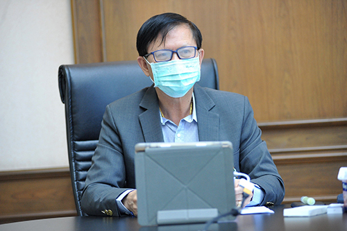 ข่าวราชการ, รัฐวิสาหกิจ - อธิบดีกรมพลศึกษา เข้าประชุมพิจารณางานออกแบบเบื้องต้นโครงการก่อสร้างอาคารที่ทำการและสนามกีฬา