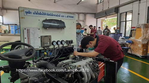 ข่าวราชการ, รัฐวิสาหกิจ - สำนักงานพัฒนาฝีมือแรงงานลำพูน ร่วมกับ วิทยาลัยเทคนิคลำพูน จัดทดสอบมาตรฐานฝีมือแรงงานแห่งชาติ สาขาช่างบำรุงรักษารถยนต์ ระดับ 1