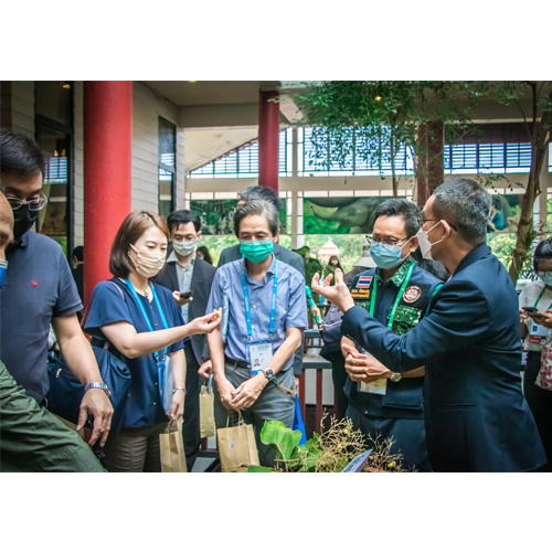 ข่าวประชาสัมพันธ์ - PR News อ.อ.ป. ให้การต้อนรับ คณะผู้แทนรัฐมนตรีเอเปคด้านป่าไม้ฯ ลงพื้นที่ศึกษาดูงานการจัดการสวนป่าอย่างยั่งยืน