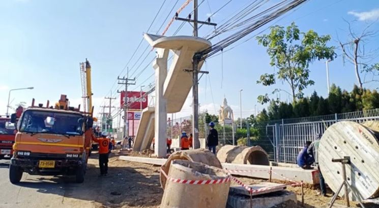 ข่าวราชการ, รัฐวิสาหกิจ - ย้ายแล้ว! เสาไฟฟ้าแรงสูงโผล่กลางสะพานลอยคนข้ามเมืองสัตหีบ