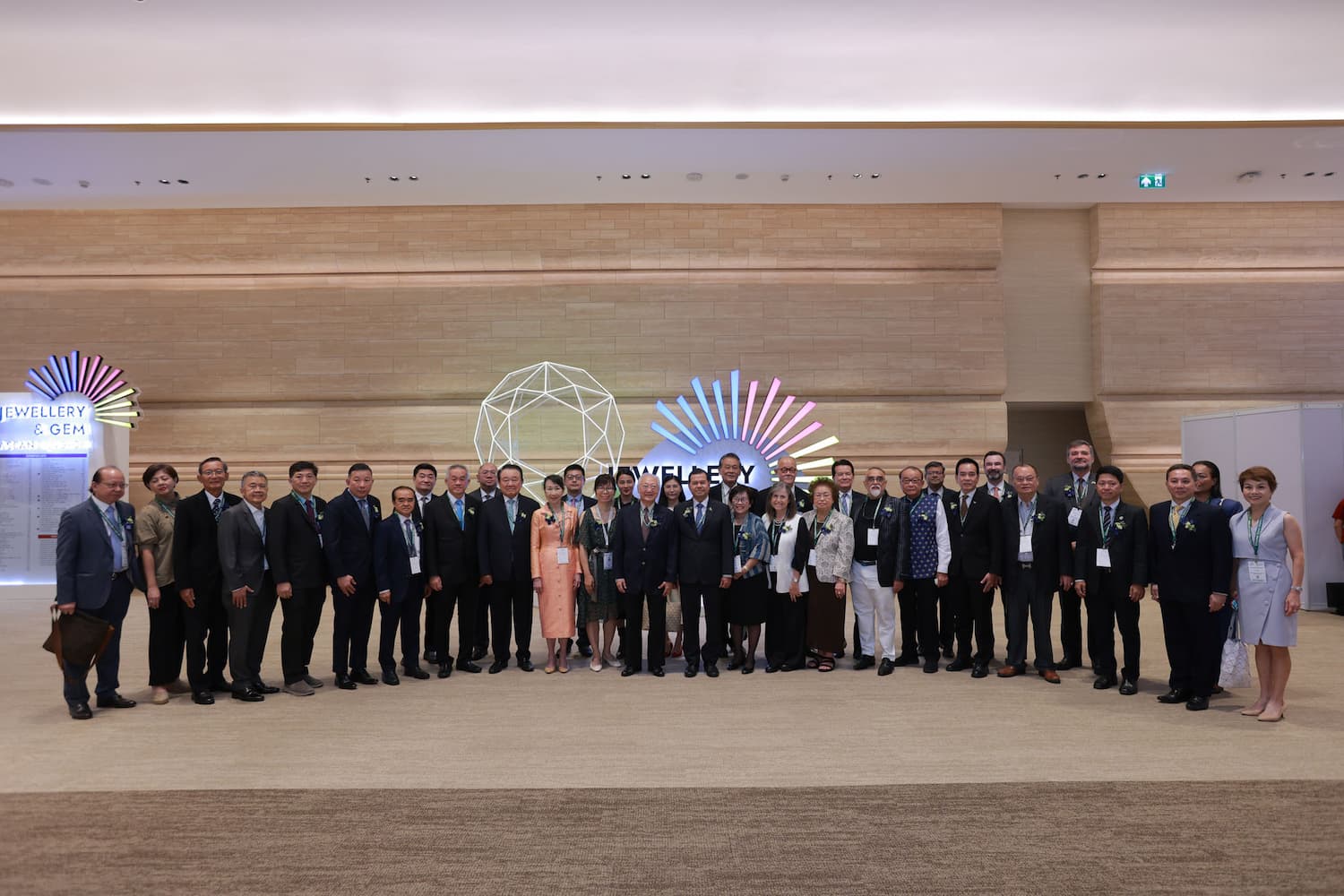 ข่าวงานอีเว้นท์ - ที่สุดของงานอัญมณี และเครื่องประดับระดับโลก เริ่มแล้ว Jewellery & Gem ASEAN Bangkok 2023