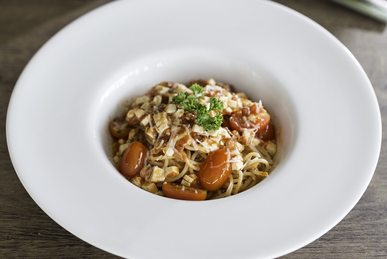 ข่าวอาหาร, เครื่องดื่ม - Enjoy Our Vegan Food Festival throughout October  with ?Tofu Bolognese? and ?Crispy Breaded Tofu Steak? at Caf? Kantary