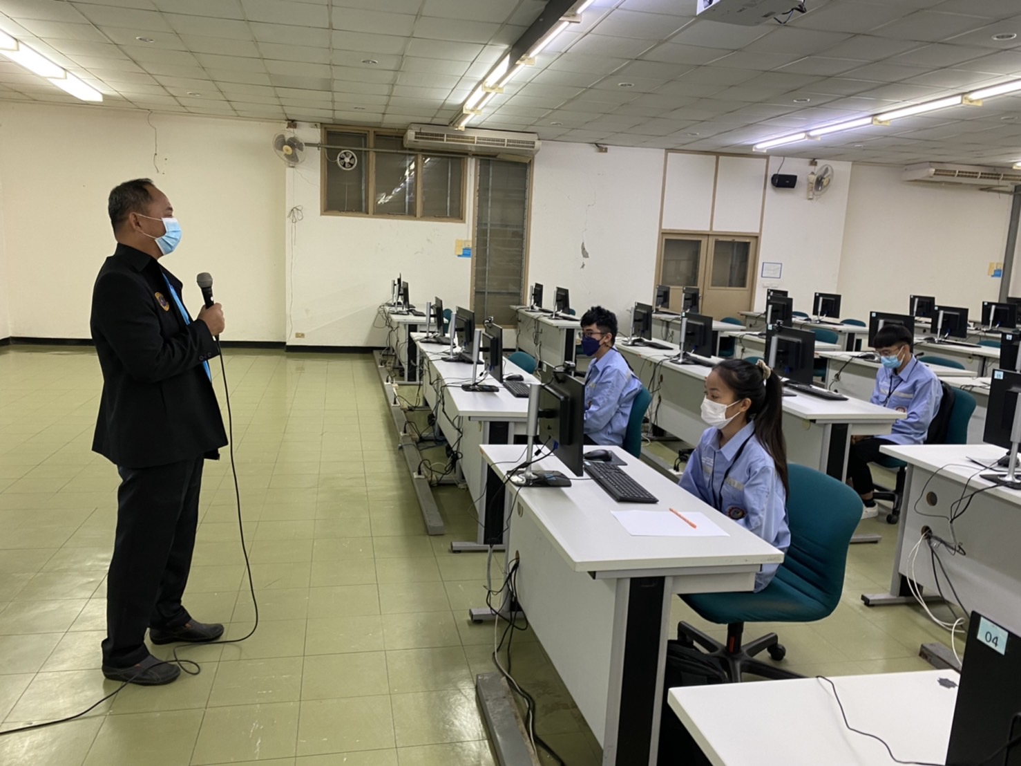 ข่าวราชการ, รัฐวิสาหกิจ - สพร 5 โคราช ร่วมกับมหาวิทยาลัยเทคโนโลยีสุรนารี (มทส.) จัดการทดสอบมาตรฐานฝีมือแรงงานสาขาการควบคุมโปรแกรมเมเบิลลอจิกคอนโทรลเลอร์ (PLC) ระดับ 1