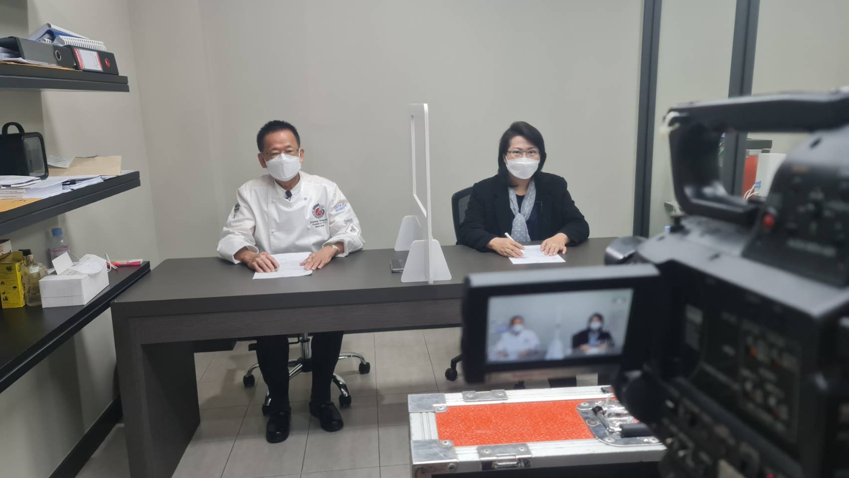 ข่าวการศึกษา - อาจารย์วิทยาลัยดุสิตธานี ได้รับเกียรติเป็นหนึ่งในคณะกรรมการ เกณฑ์การตัดสิน การให้ตราสัญลักษณ์ Thai SELECT Thailand 3 ปีซ้อน