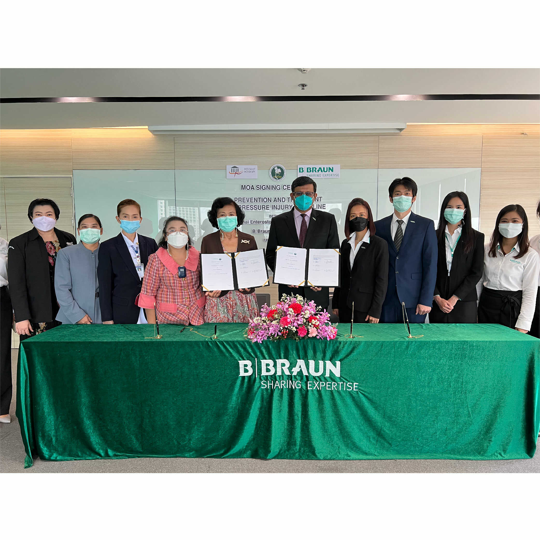 ข่าวสุขภาพ - บี. บราวน์ และเอสคูแลป อคาเดมี่ ประเทศไทย จับมือชมรมพยาบาลแผล ออสโตมี่และการขับถ่าย พัฒนาคู่มือ แนวทางปฎิบัติ สำหรับการป้องกันและรักษาแผลกดทับ 