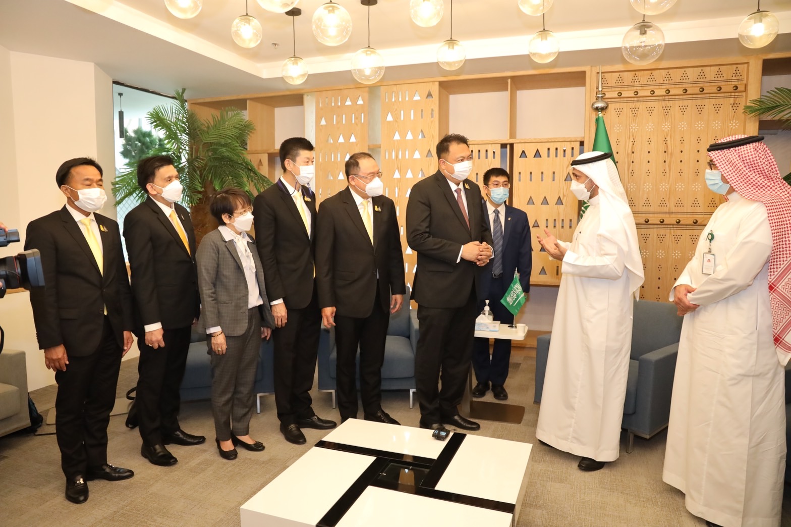 ข่าวราชการ, รัฐวิสาหกิจ - รมว.สุชาติ เยี่ยมชมศูนย์บริการสาธารณสุขซาอุฯ มุ่งยกระดับระบบบริการสุขภาพแก่ผู้ประกันตน