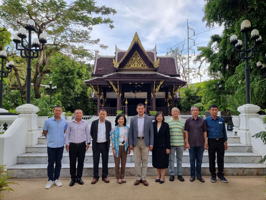 ข่าวธุรกิจ, สังคม - ครบรอบ 10 ปี เลี้ยงรุ่น บมช 4 ห้องอาหารสวนบัว เซ็นทรัลพลาซา ลาดพร้าว