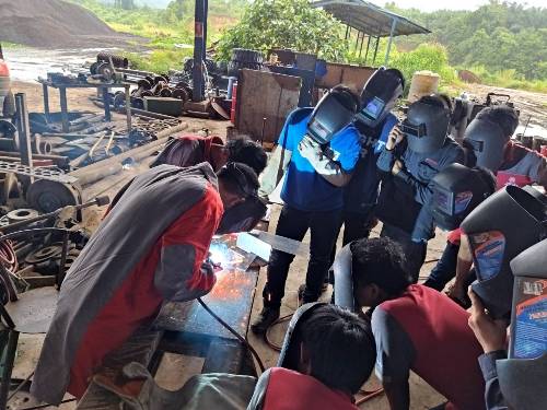 ข่าวราชการ, รัฐวิสาหกิจ - สำนักงานพัฒนาฝีมือแรงงานพังงา จัดอบรม ?เชื่อมอาร์กโลหะด้วยมือ? เพิ่มผลิตภาพแรงงาน (STEM Workforce)