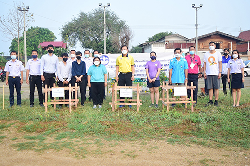 ข่าวราชการ, รัฐวิสาหกิจ - อธิบดีกรมพลศึกษา นำผู้เข้าร่วม (อสก.) รุ่นที่ 3 ออกกำลังกายด้วยการเต้นแอโรบิคและทำกิจกรรมปลูกต้นไม้