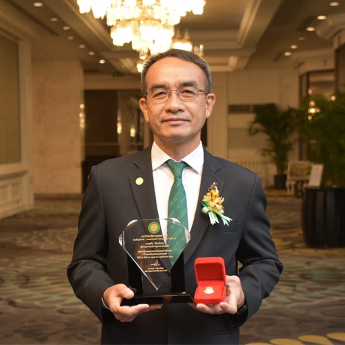 ข่าวราชการ, รัฐวิสาหกิจ - สุกิจ ผอ.อ.อ.ป. รับรางวัลเชิดชูเกียรติ เกษตรศาสตร์ ปราดเปรื่อง รุ่นที่ 19