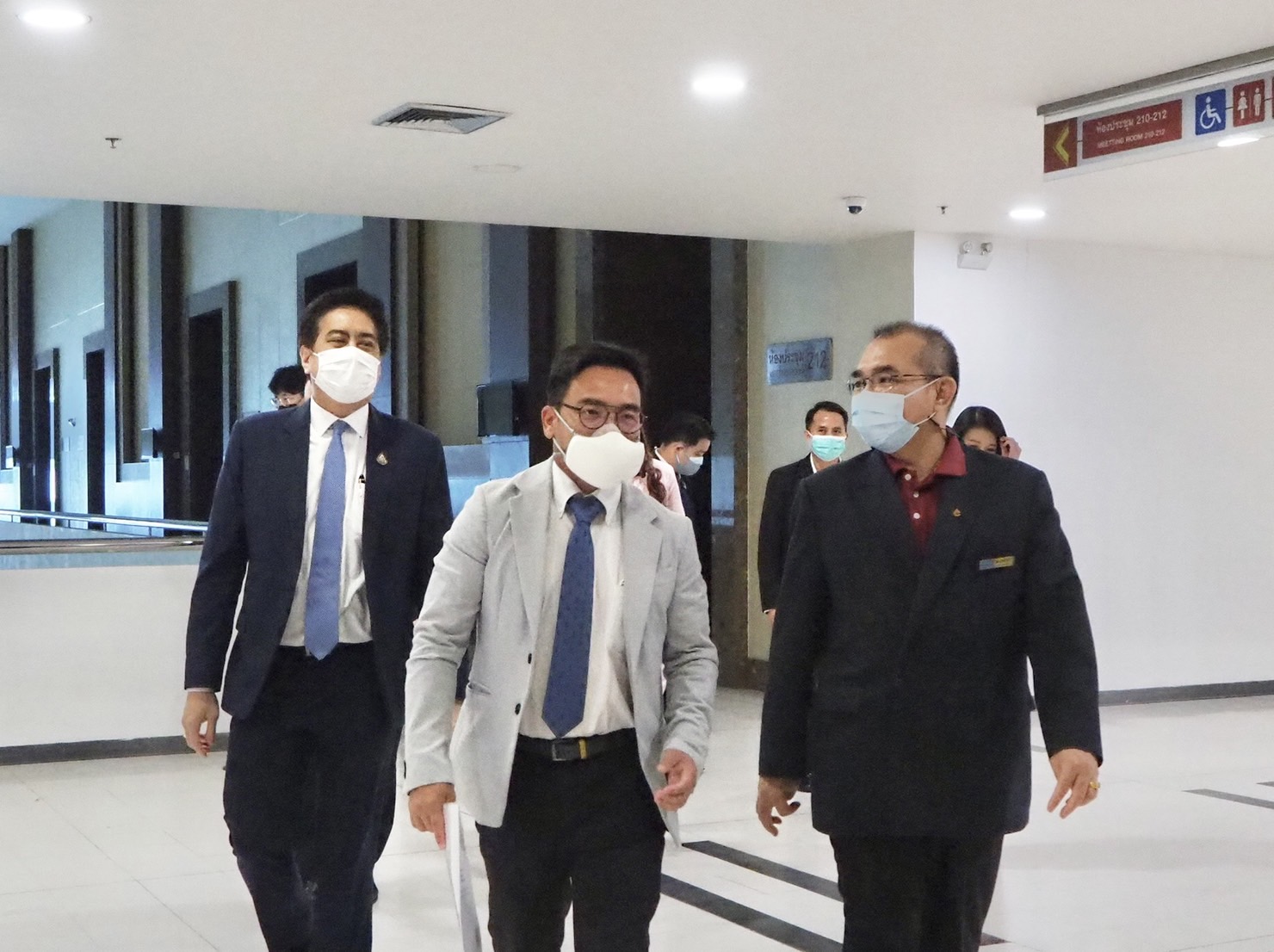 ข่าวงานอีเว้นท์ - โรงแรมเซ็นทรา บายเซ็นทาราศูนย์ราชการ และคอนเวนชันเซ็นเตอร์ แจ้งวัฒนะ ให้การต้อนรับ นายชื่นชอบ คงอุดม ผู้ช่วยรัฐมนตรีประจำนายกรัฐมนตรี ปฏิบัติหน้าที่กระทรวงการคลัง