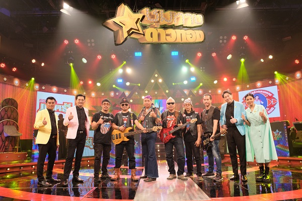 ข่าวนักแสดง, นักร้อง, โมเดล - ทอม ดันดี โชว์เด็ดเพลงดี สุดอั้น นายกฯ โอบะ เดอะ แก๊งค์ ปล่อยมุกรัวๆ