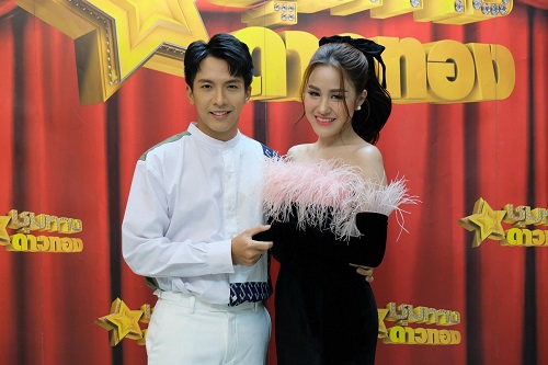 ข่าวนักแสดง, นักร้อง, โมเดล - เต๋า ภูศิลป์ ปะทะ แป้งร่ำ ศิวนารี ปักหมุดรอชม สวยหล่อครบเครื่อง
